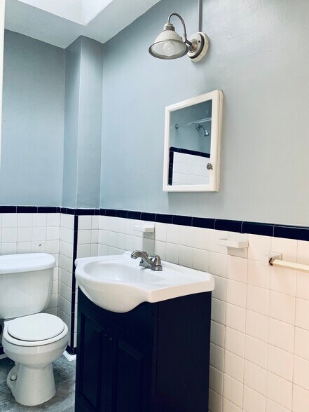 Building Photo - 6022 Baltimore Ave