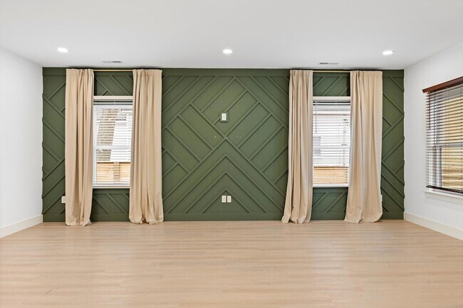 Building Photo - 2505 Vance Ave