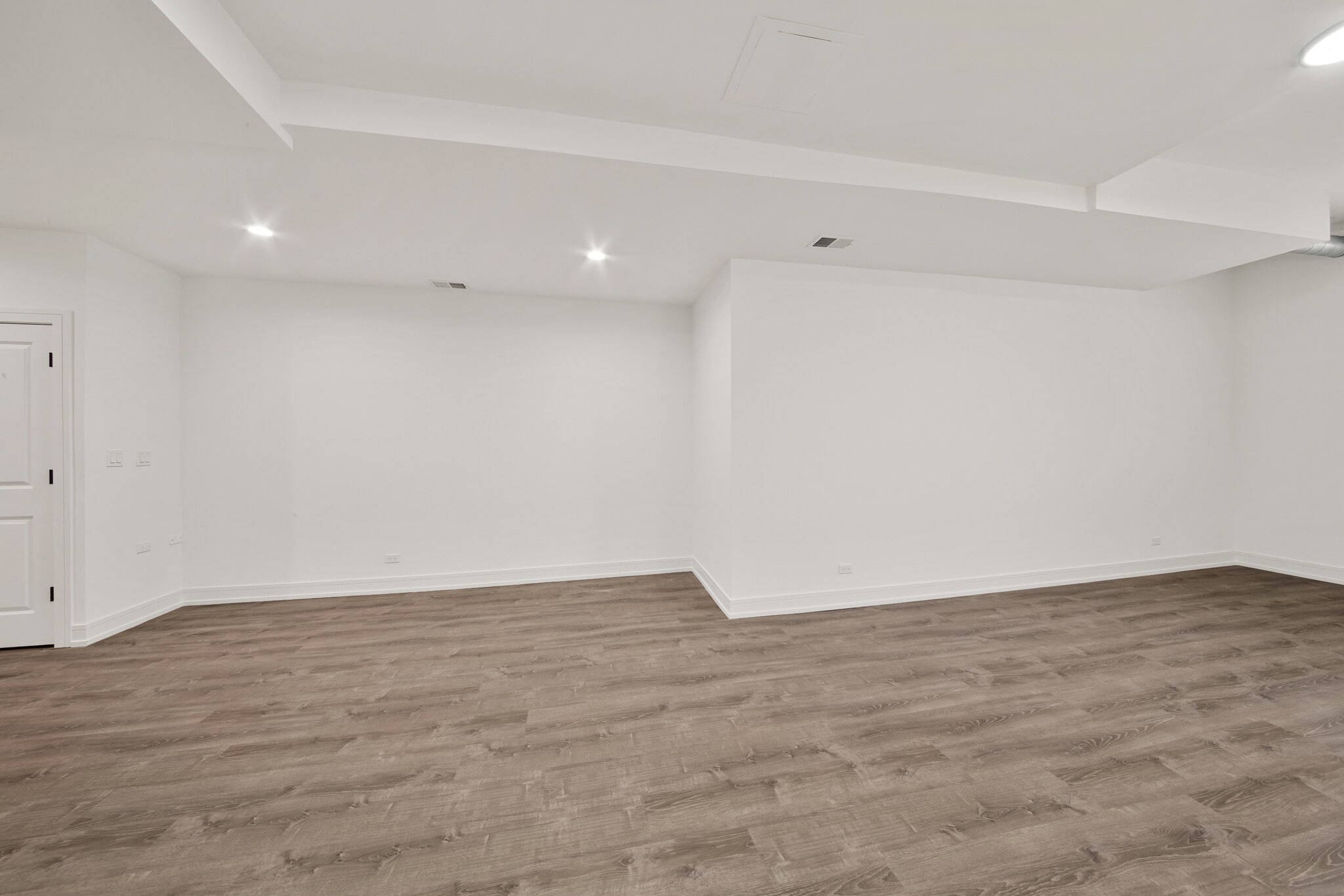 Building Photo - 3058 W Cortland St