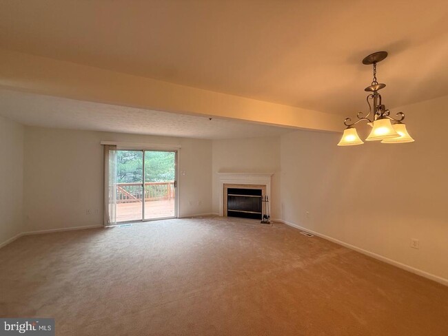 Building Photo - 17901 Cottonwood Terrace