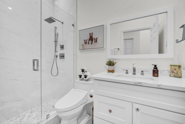 Building Photo - 10852 La Salinas Cir