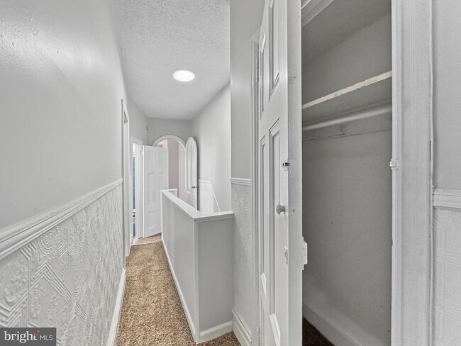 Building Photo - 2023 N Gratz St