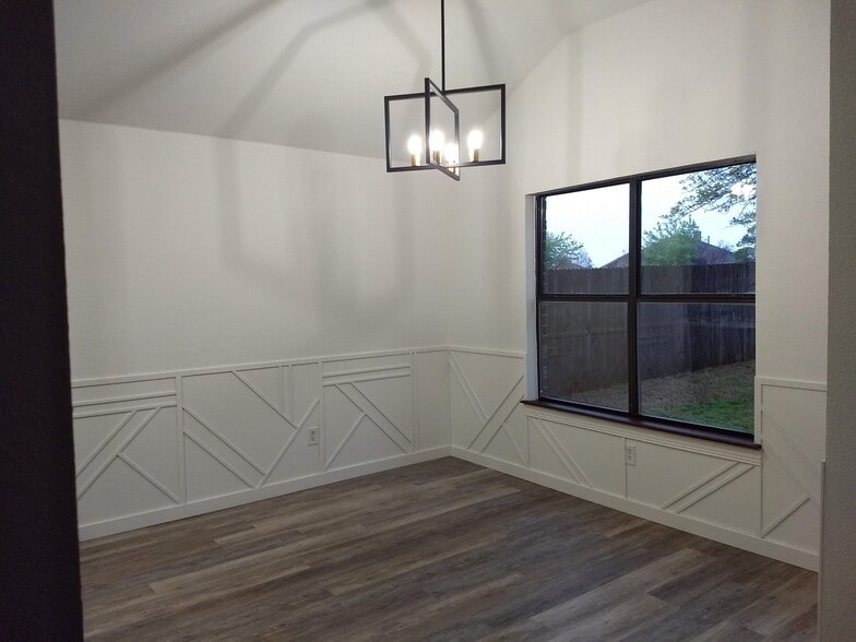 Dining Room - 16229 Seminole Dr.