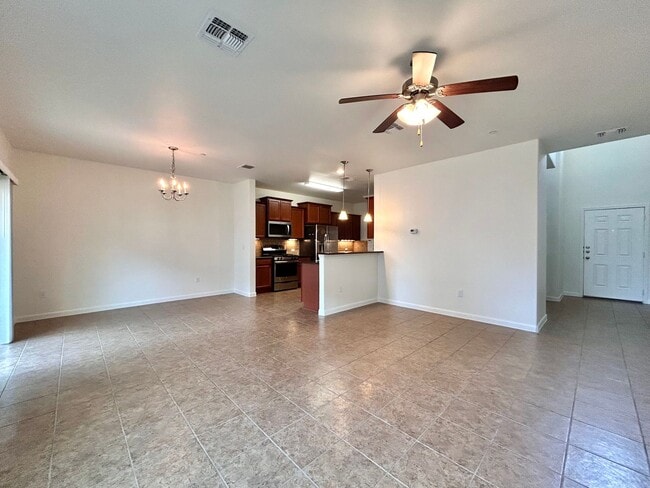 Building Photo - 1620 Bryant Dr