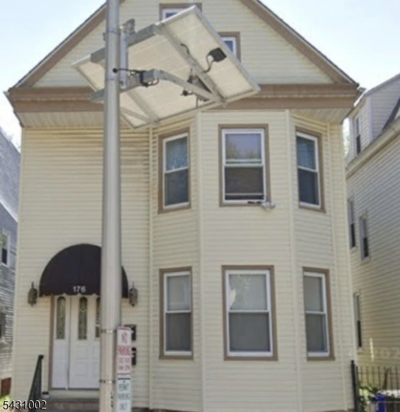 Building Photo - 176 N 16th St