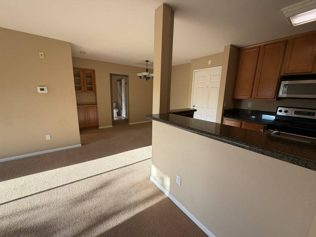 Building Photo - 7190 Shoreline Dr
