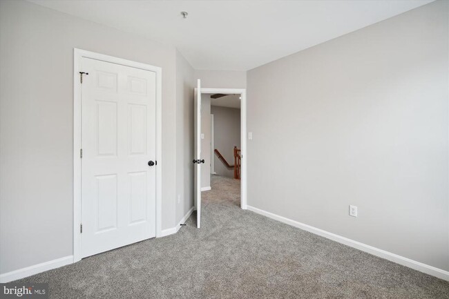 Building Photo - 8114 Mallard Shore Dr