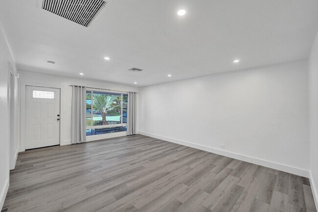 Building Photo - 1738 NE 52nd St