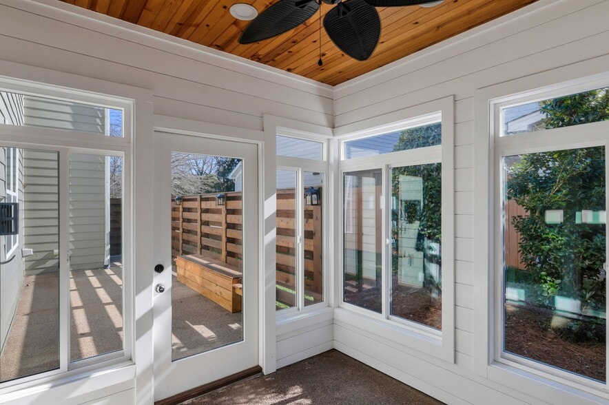 Building Photo - 132 Pennystone Cir