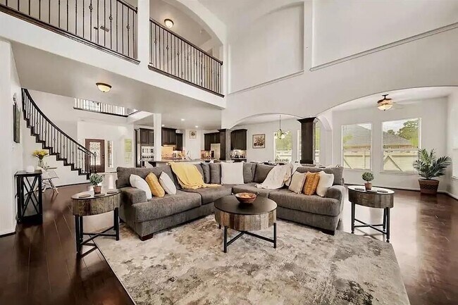 Building Photo - 8133 Tranquil Lake Way