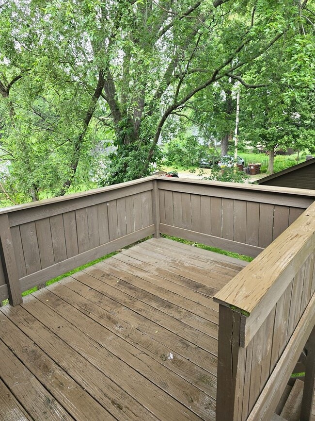 Building Photo - 1405 N Court St