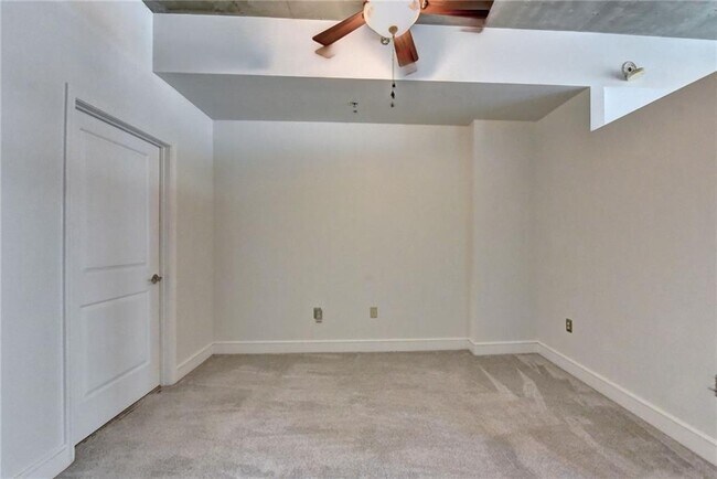 Building Photo - 44 Peachtree Pl NE