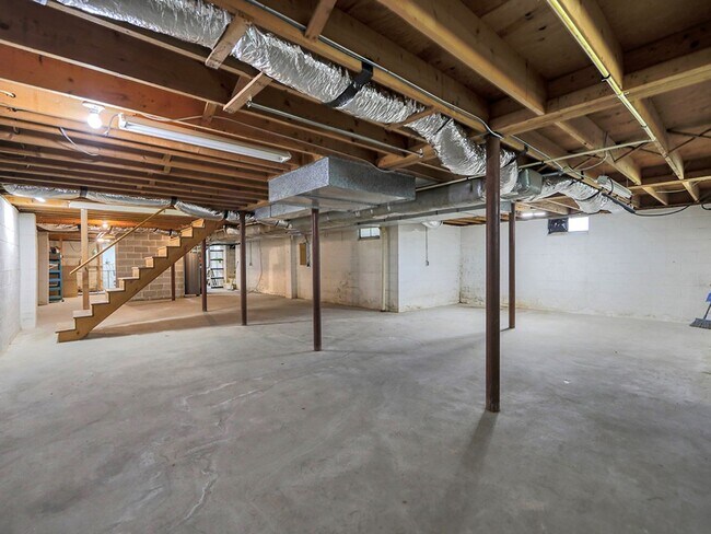 Building Photo - Great Views in Milton! 3-bedroom, 2.5 bath...