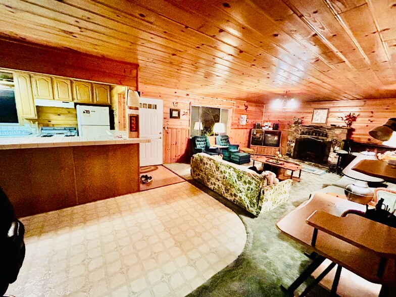 Building Photo - 515 Holmes Ln