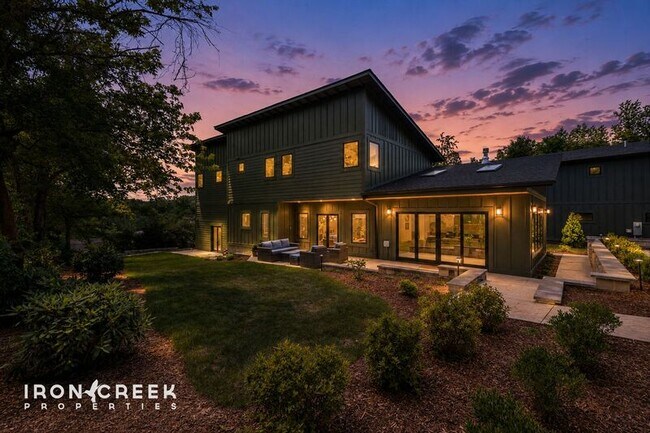Building Photo - 3015 Sand Hill Crane Dr