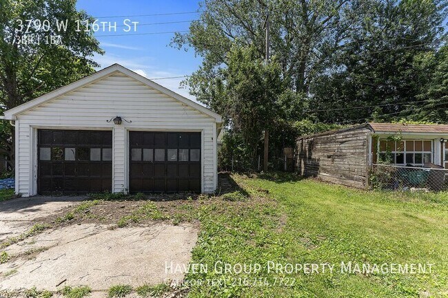 Building Photo - 3790 W 116th St