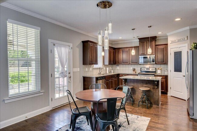 Building Photo - 847 Williford Run Dr