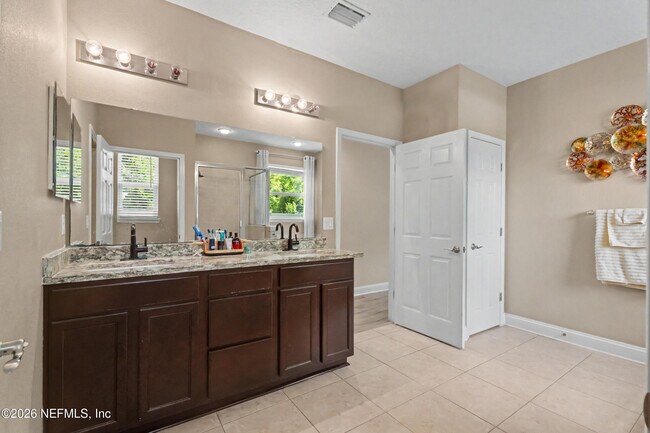 Building Photo - 12647 Julington Oaks Dr
