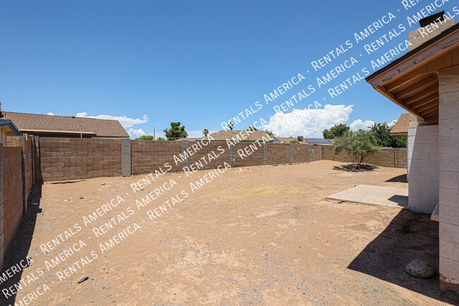 Building Photo - 8342 W Orchid Ln