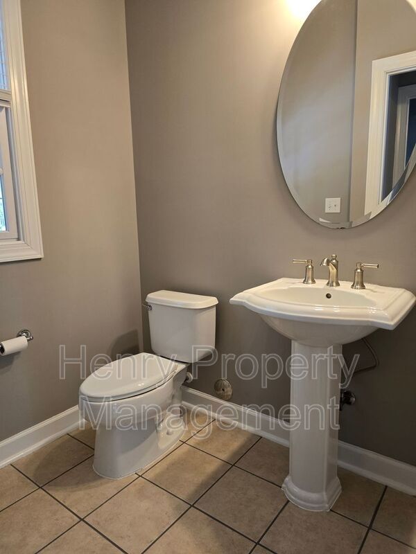 Building Photo - 1624 Legendary Ln