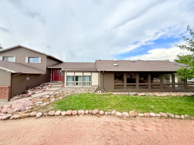 Building Photo - 301 W Mangrum Dr