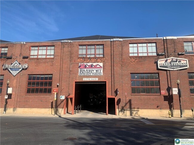 Primary Photo - 11 W 2nd St