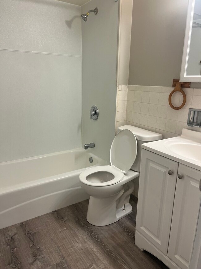 Building Photo - 6045 Marshall Ave