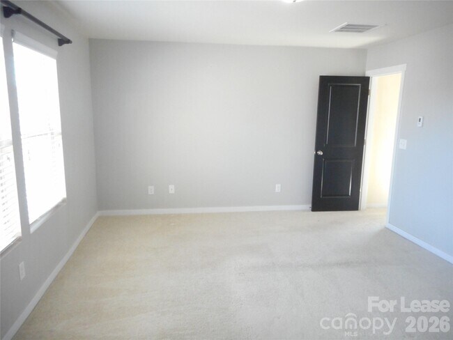 Building Photo - 7156 Pitzer Dr