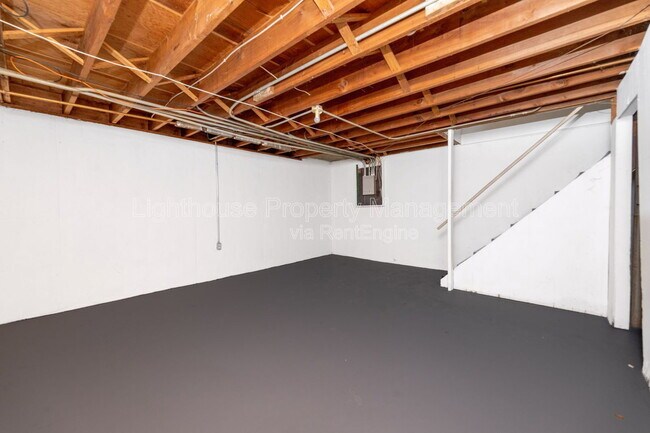 Building Photo - 1926 Sunnyside Dr