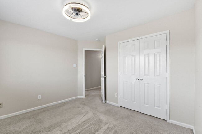 Building Photo - Stunning Corner Unit Townhome - Move-in special: Receive $100 off both your first and second mont...