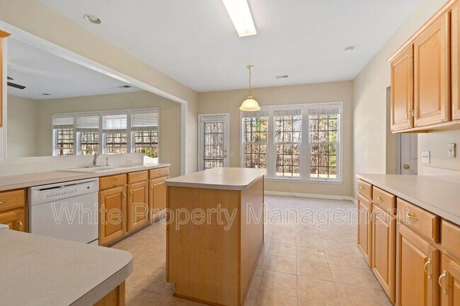 Building Photo - 12507 Provincetowne Dr