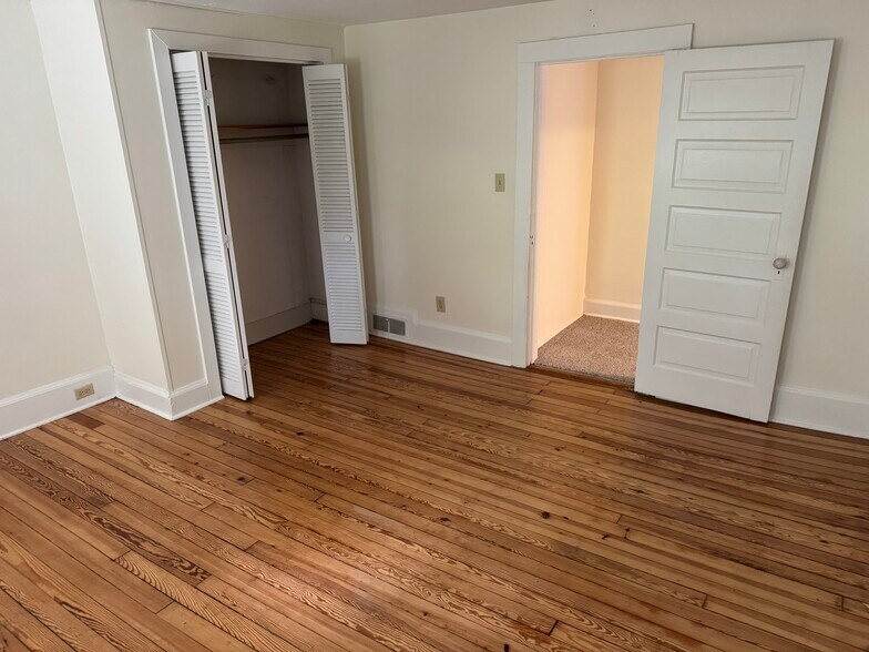 Building Photo - 75 Lanier St