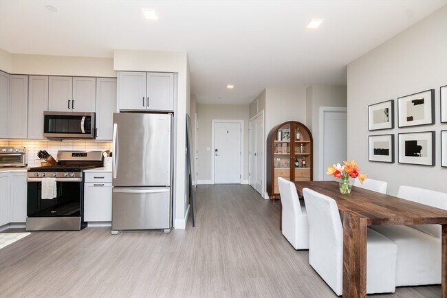 Building Photo - 11 Walley St