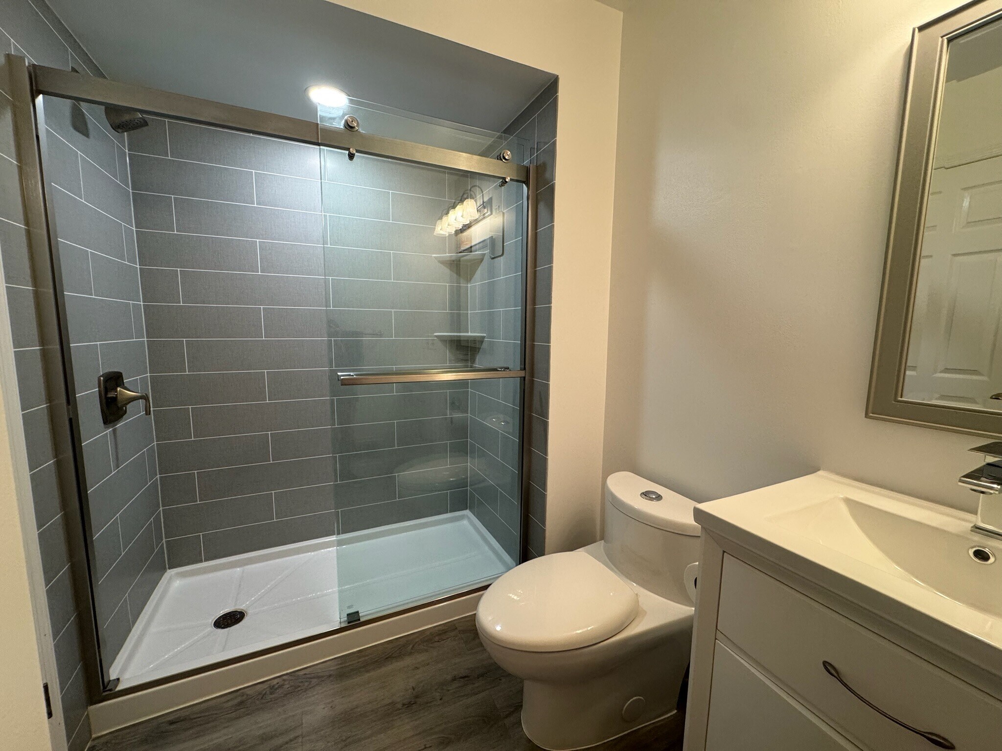 Building Photo - 86 Racquet Rd