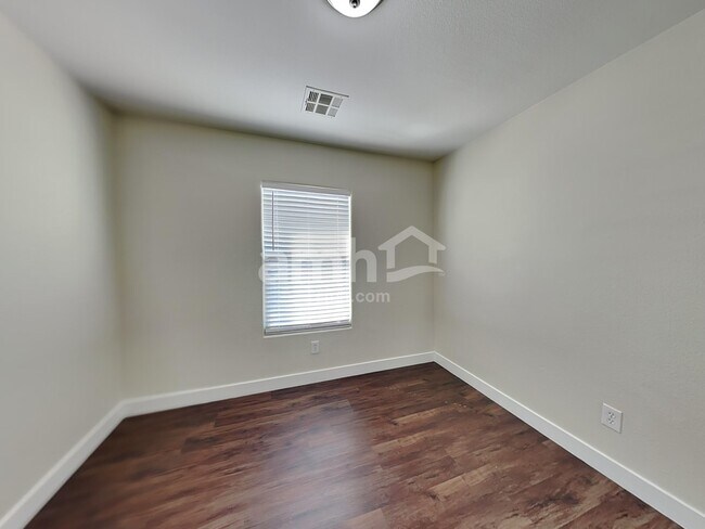 Building Photo - 8624 Dodds Canyon St