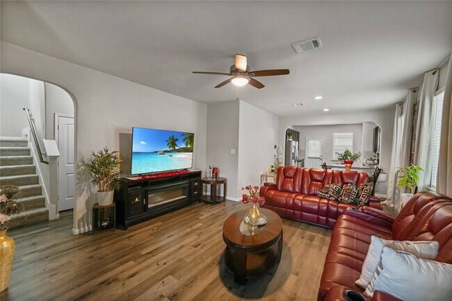 Building Photo - 23659 Goodfellow Dr
