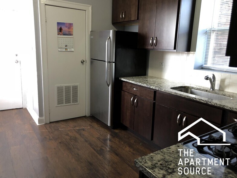 Building Photo - 4876 W Armitage Ave