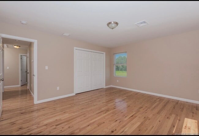 Building Photo - 13 Nature Ave