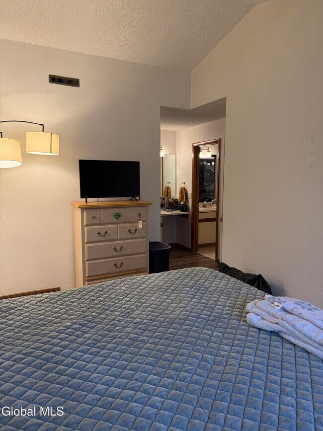 Building Photo - 209 Monmouth Way