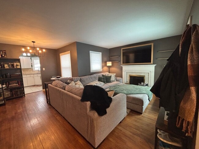 Building Photo - Storybook Bungalow with Beautiful Grounds