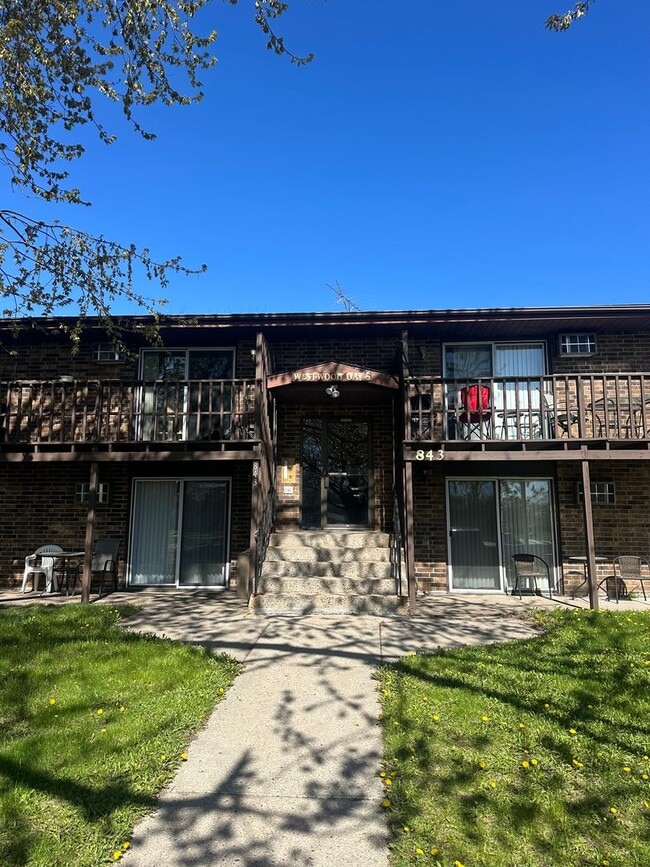 Building Photo - 2 BR 1BA Walkout Patio Garage Included
