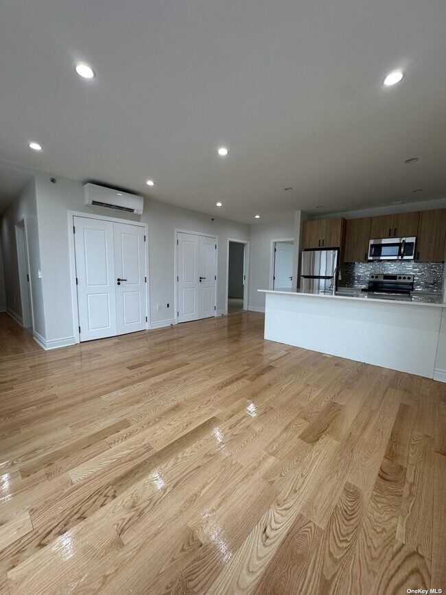 Building Photo - 101-07 91st St