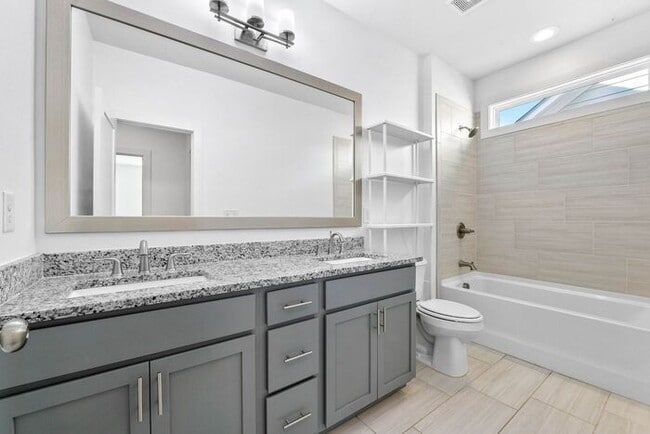 Building Photo - 3388 Kelowna Ct