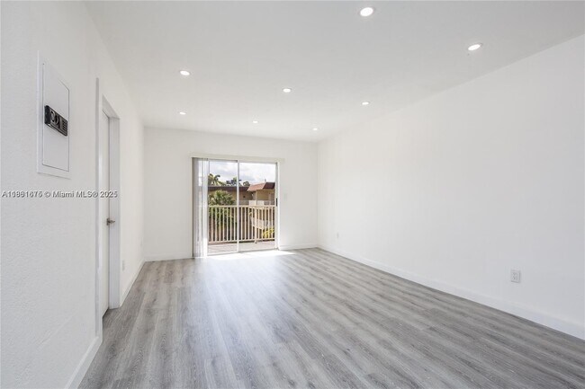 Building Photo - 7505 SW 82nd St