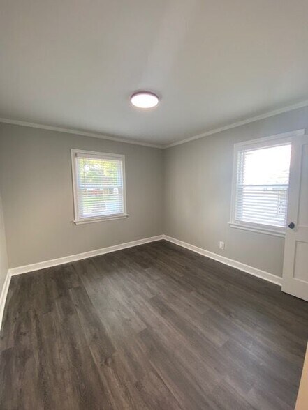 Building Photo - 236 W Kanawha Ave