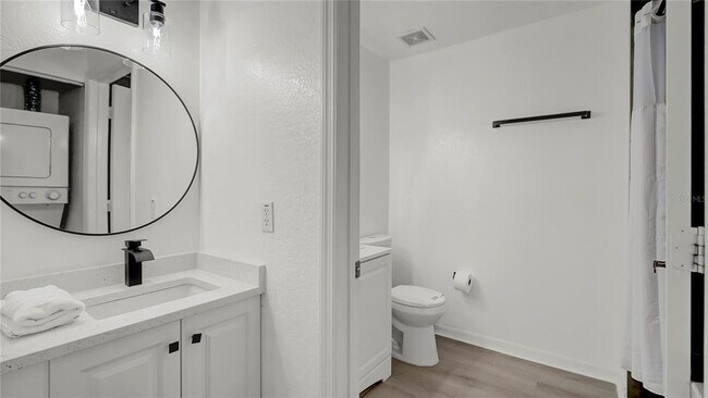 Building Photo - 4009 Venetian Bay Dr