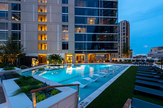 Building Photo - 2-Bedroom Haven: Luxury Living, Modern Con...