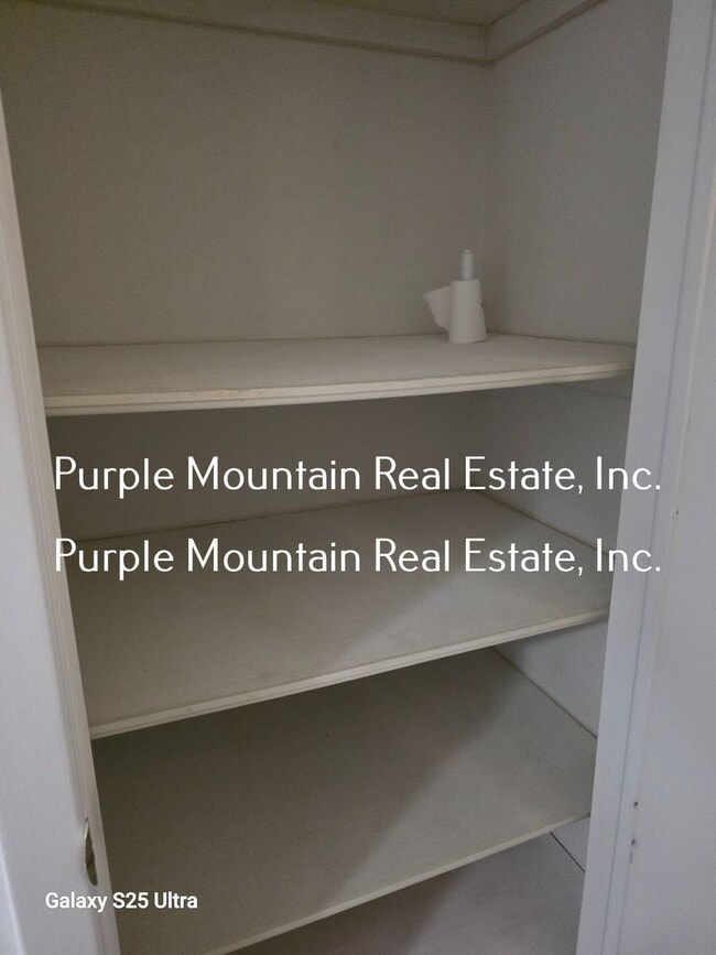 Building Photo - AVAILABLE NOW:  3 Bedrooms, 2 Bath Home for Rent