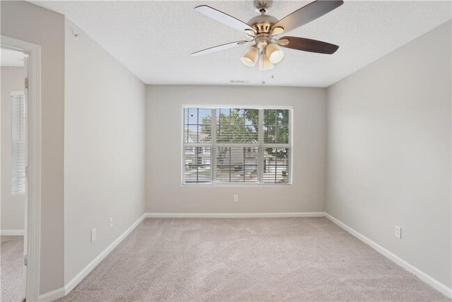 Building Photo - 153 Chastain Way