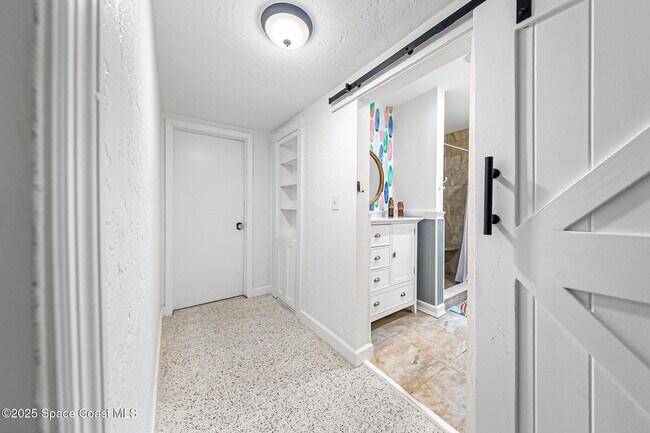 Building Photo - 285 Le Jeune Dr